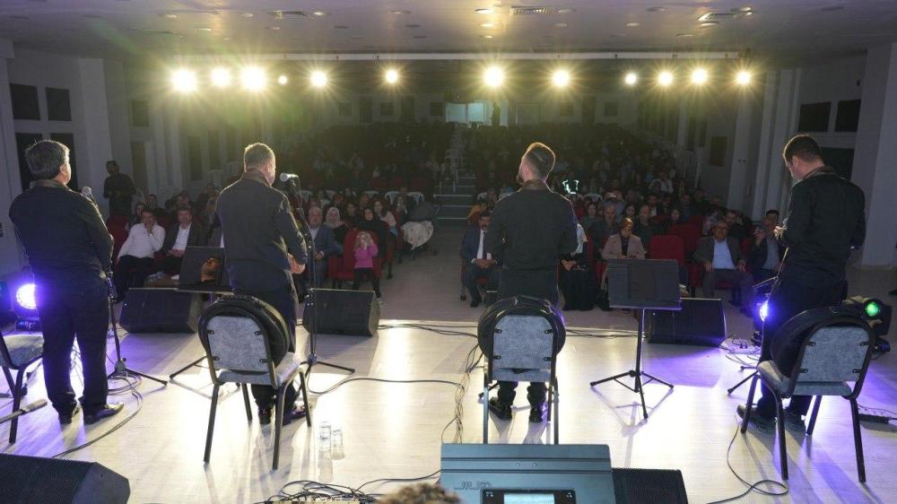 ADIYAMAN’DA RAMAZAN COŞKUSU: İLAHİ DİNLETİSİ VE MANEVİ SOHBET