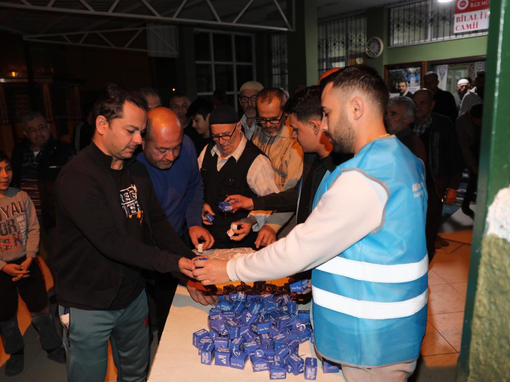 YÜREĞİR BELEDİYESİ’NDEN RAMAZAN BOYUNCA CAMİLERDE LOKUM İKRAMI