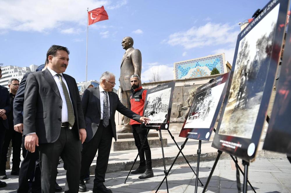 BAŞKAN BÜYÜKKILIÇ, 18 MART’TA ŞEHİTLİKLERİ ZİYARET EDEREK DUALAR OKUDU
