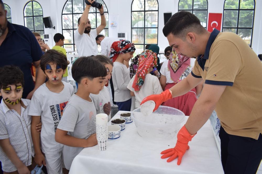 HATAY’DA ÇOCUKLAR YAZI DOLU DOLU GEÇİRDİ