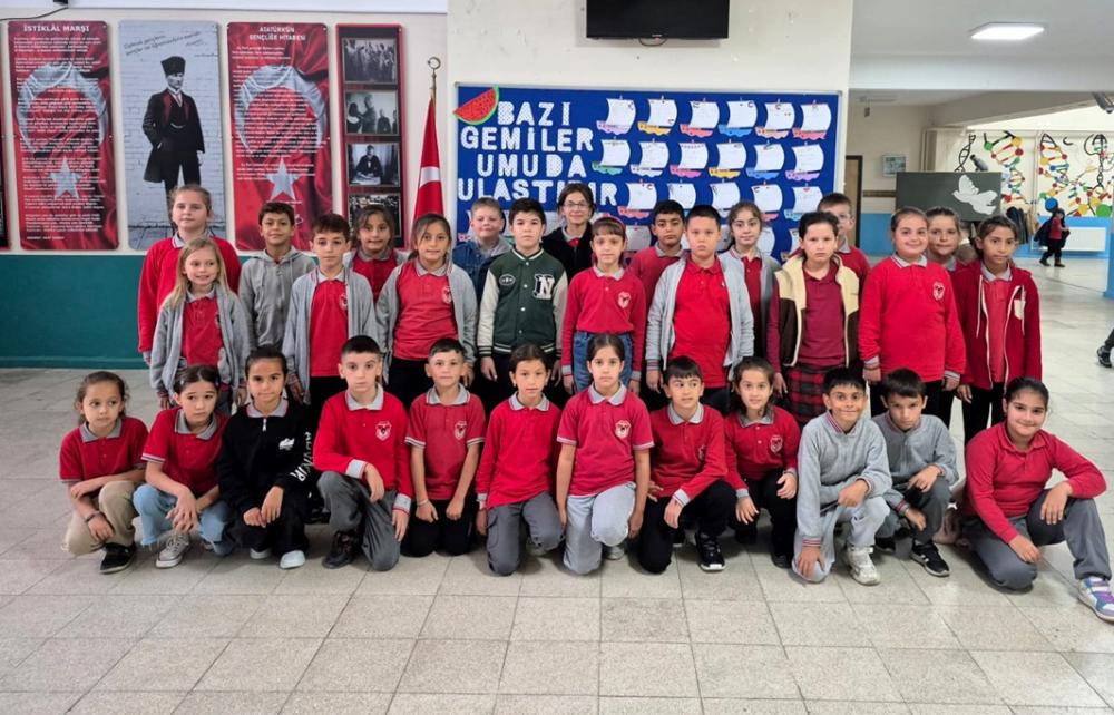 GELİBOLULU ÖĞRENCİLERDEN GAZZELİ ÇOCUKLARA UMUT MEKTUBU