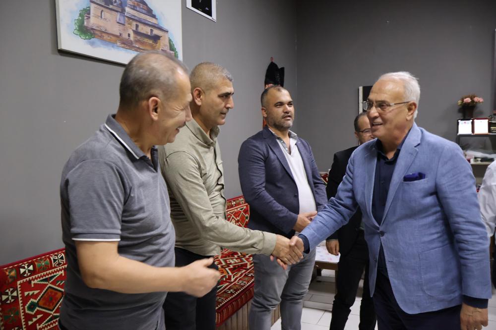 Başkan Yusuf KANLI'dan komşu ziyaretlerine devam