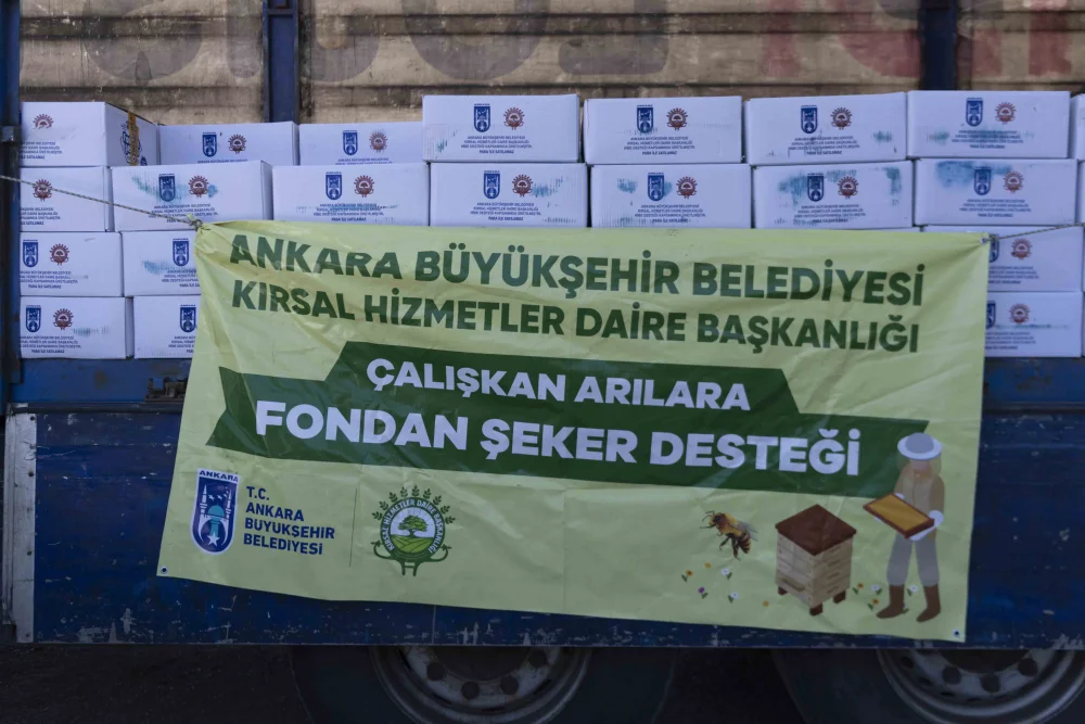 ABB’DEN YETİŞTİRİCİYE FONDAN ARI YEMİ DESTEĞİ