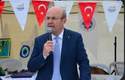 BAŞKANIMIZ EKİCİOĞLU, ÜNİVERSİTE TERCİHİNDE BULUNACAK ÖĞRENCİLERE ÇAĞRIDA BULUNDU