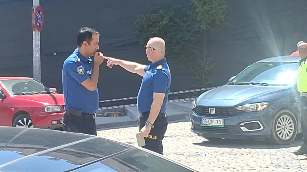 Emniyet Müdürü Umut Aytekin, çarşıda trafik denetiminde bulundu.