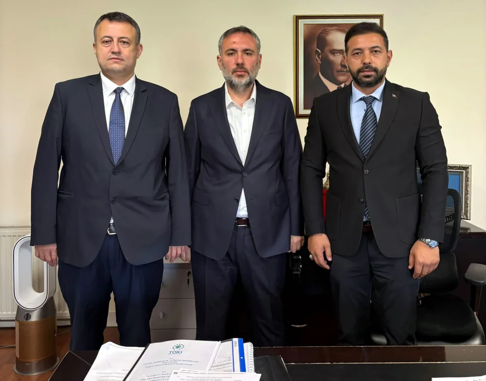 AK Parti İlçe başkanı Halil Etili’den, TOKİ 2 Nolu Daire başkanına ziyaret