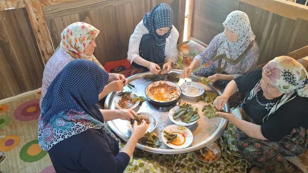 BEYPAZARI İLÇESİNDE HALEN DÜĞÜN HAZIRLIKLARI GÜNLER ÖNCESİNDEN BAŞLAR: