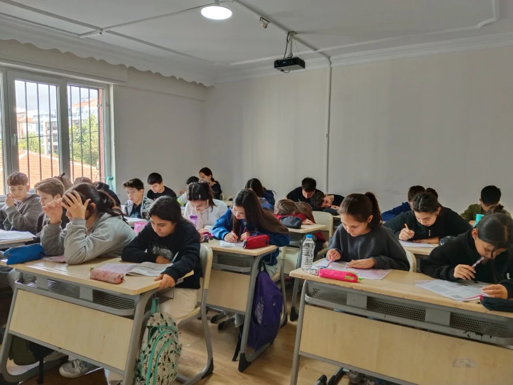 EMEK GENÇLİK MERKEZİ’NDE GÜZ DÖNEMİ ATÖLYELERİ BAŞLIYOR