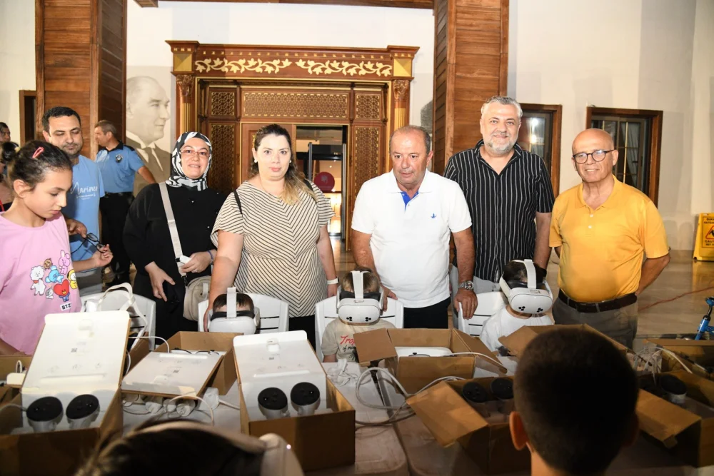 YUNUSEMRE’DE ZAFER COŞKUSU GÖKYÜZÜYLE BULUŞTU
