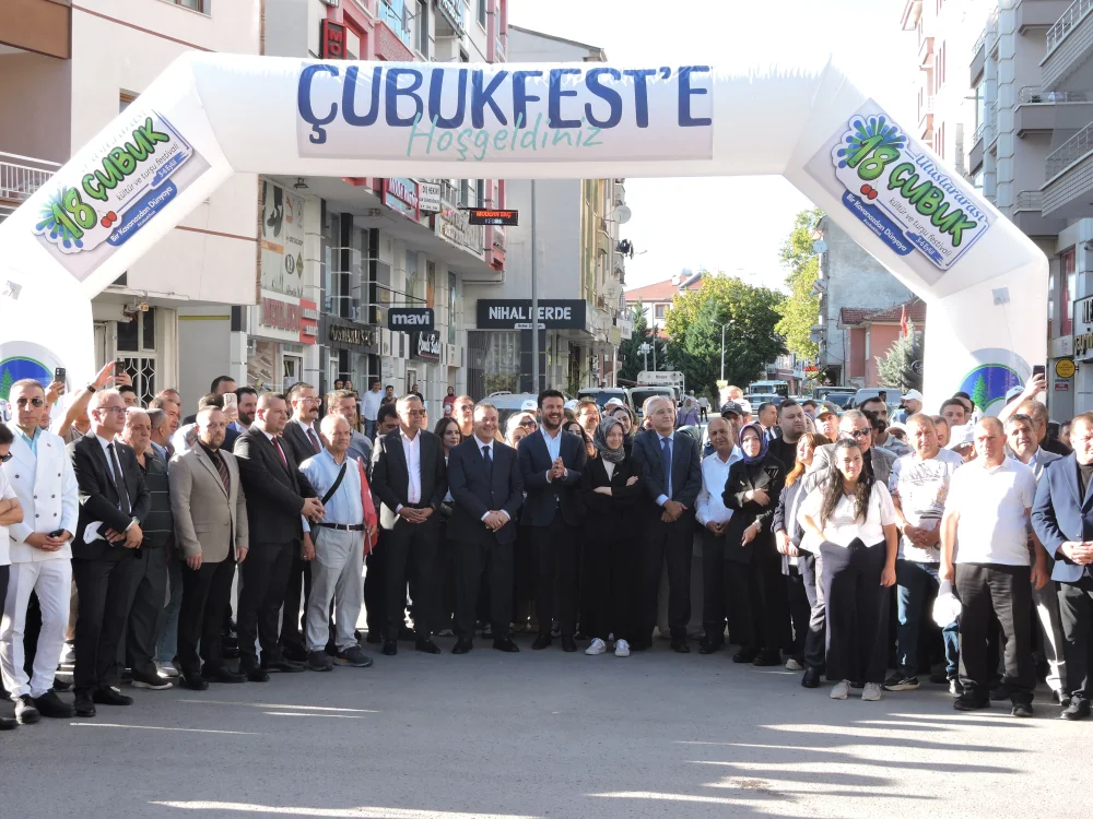 ÇUBUK’TA TURŞU FESTİVALİ HEYECANI İLK GÜNDEN YOĞUN KALABALIK