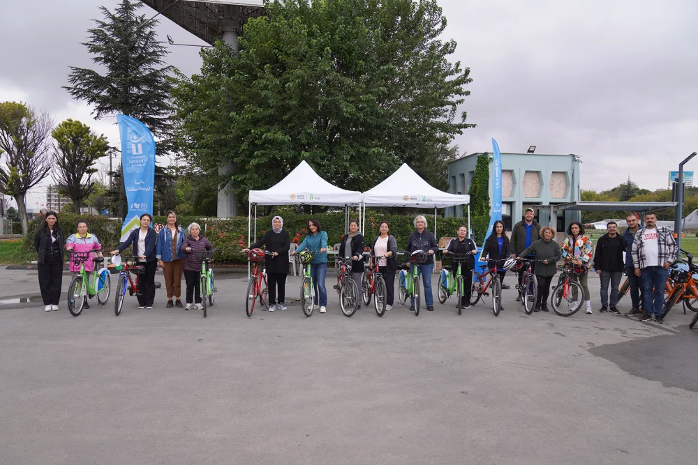 BİSİKLETE İLK ADIM ATÖLYESİ’NDE İLK PEDALLAR BİRLİKTE ATILDI