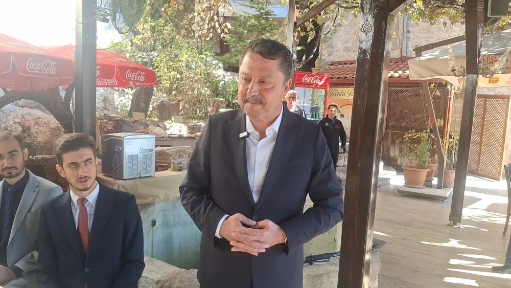 Belediye başkanı Dr. Özer Kasap, Camiler ve Din Görevlileri haftası kapsamında, Din görevlilerine kahvaltı verdi